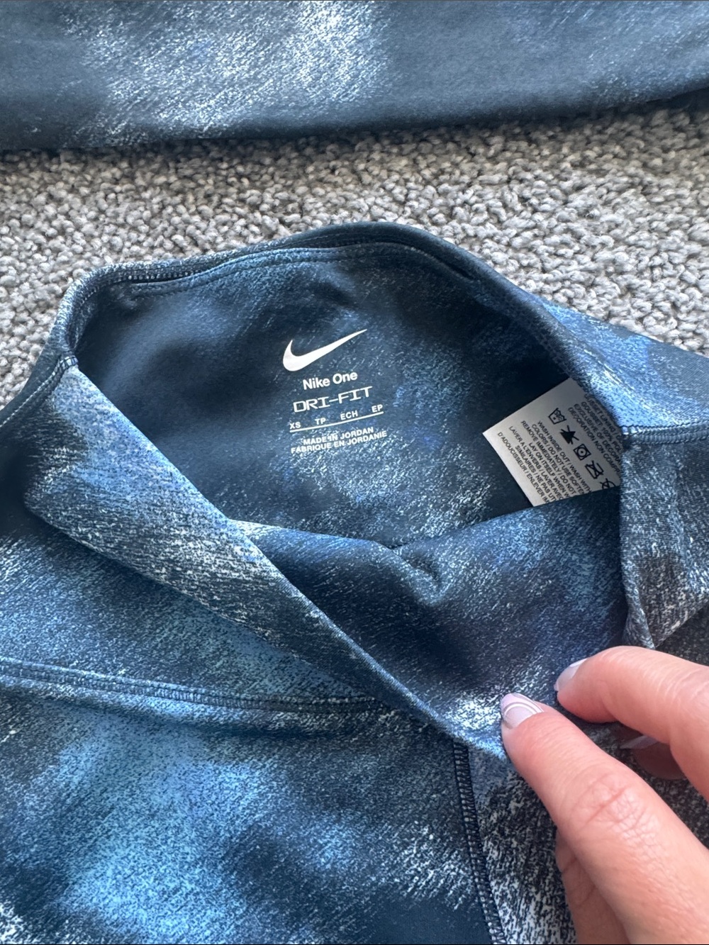 Nike Women Blue Metallic Tie-Dye High-Waist Workout Leggings and matching Bra - Picture 2 of 3